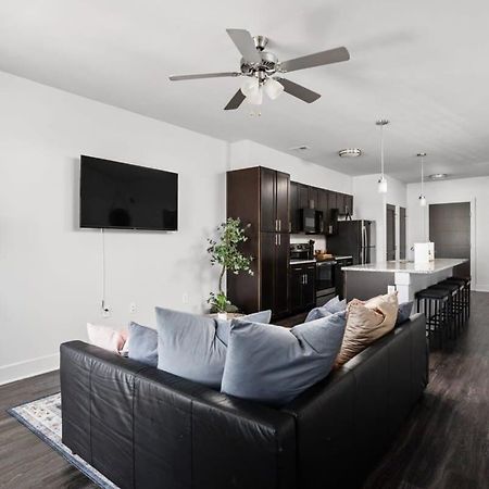 Cozysuites Spacious 2Br Next To Whole Foods Индианаполис Екстериор снимка