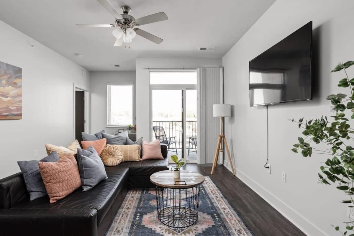 Cozysuites Spacious 2Br Next To Whole Foods Индианаполис Екстериор снимка